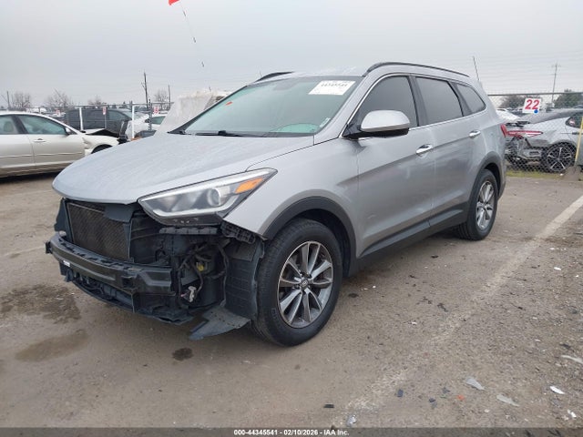 KM8SMDHF3HU231682 Hyundai Santa Fe Se