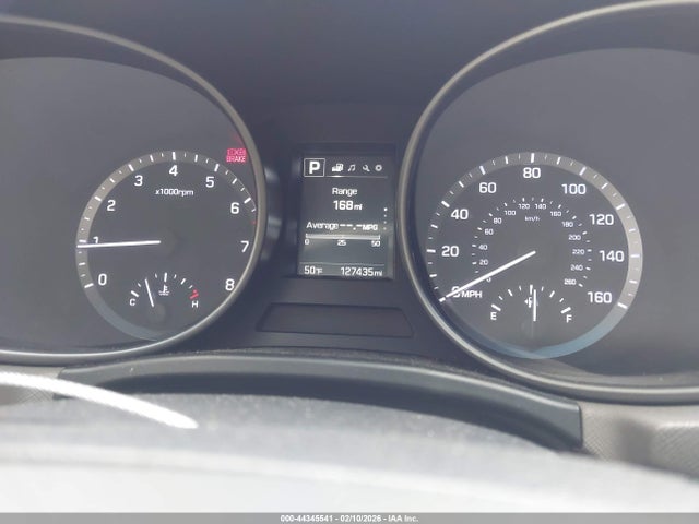 KM8SMDHF3HU231682 Hyundai Santa Fe Se