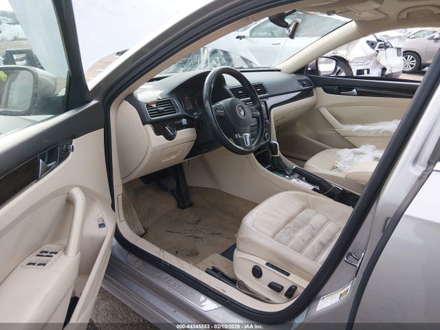 Aukcja sprzedaży 2014 Volkswagen Passat 2.0l Tdi Sel Premium, vin: 1VWCN7A33EC051592, numer aukcji: 44345553