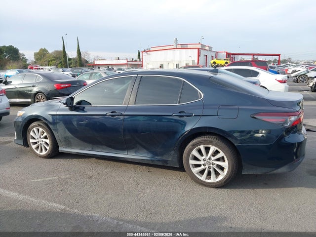 4T1R11AK7MU450555 Toyota CAMRY LE