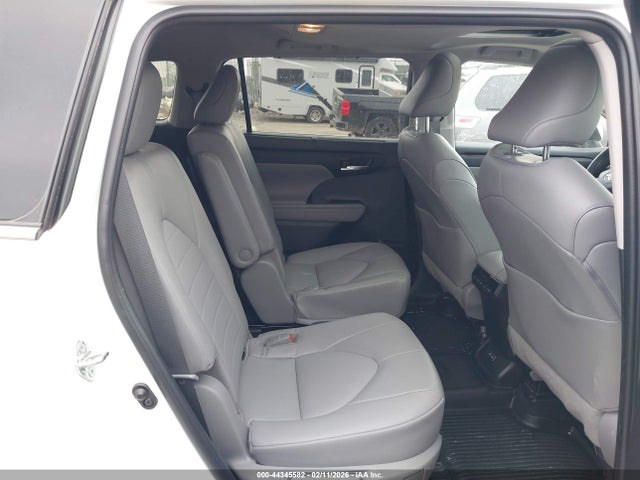 2022 TOYOTA HIGHLANDER 5TDGZRBH7NS596580 Photo 7