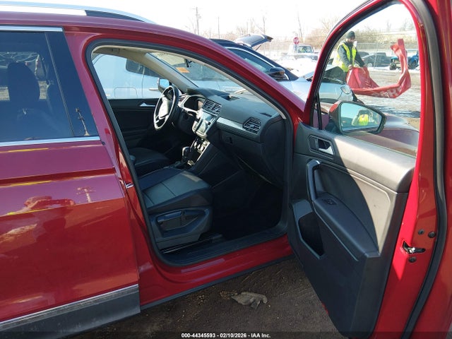 2019 VOLKSWAGEN TIGUAN 3VV2B7AX2KM096089 Photo 4