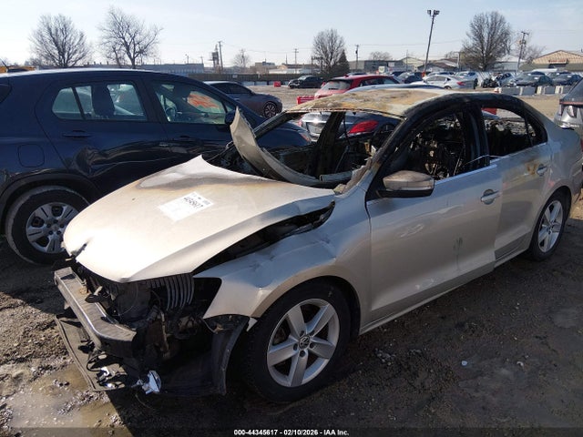 44345617 :رقم المزاد ، 3VWLL7AJ5DM233201 vin ، 2013 Volkswagen Jetta 2.0l Tdi مزاد بيع