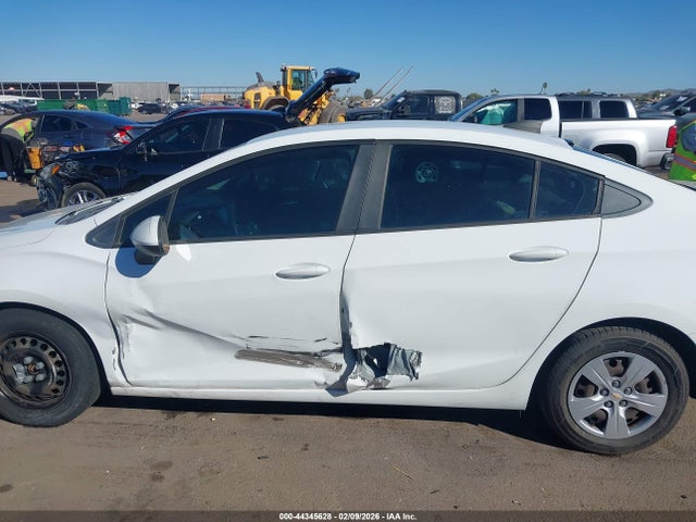 Chevrolet Cruze Ls Auto 2018 1G1BC5SM8J7122409 Image 14