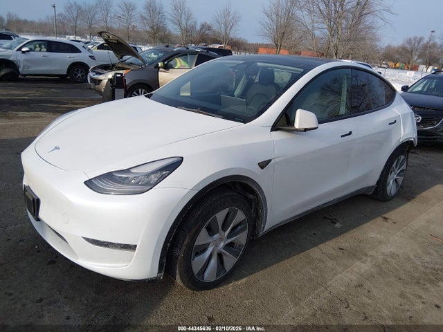 2021 TESLA MODEL Y 5YJYGAEDXMF116605 Photo 1