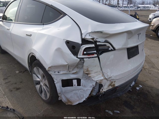 2021 TESLA MODEL Y 5YJYGAEDXMF116605 Photo 5
