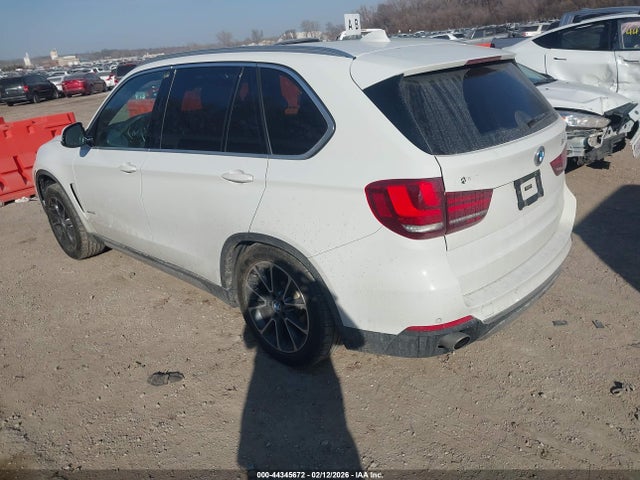 2017 BMW X5 5UXKR0C59H0U50861 Photo 2