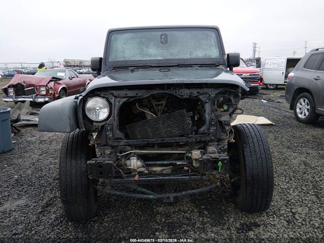 1C4BJWFG5EL232872 Jeep Wrangler Unlimited Rubicon