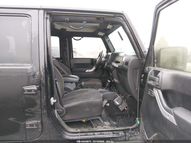 1C4BJWFG5EL232872 Jeep Wrangler Unlimited Rubicon