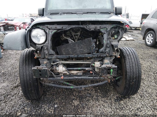 1C4BJWFG5EL232872 Jeep Wrangler Unlimited Rubicon