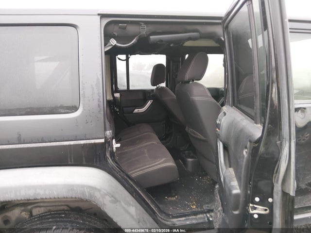 1C4BJWFG5EL232872 Jeep Wrangler Unlimited Rubicon