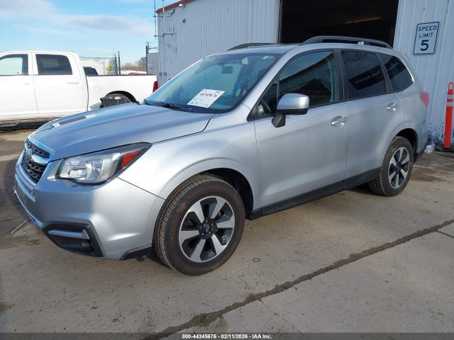 2018 SUBARU FORESTER JF2SJAGC4JH476896 Photo 1