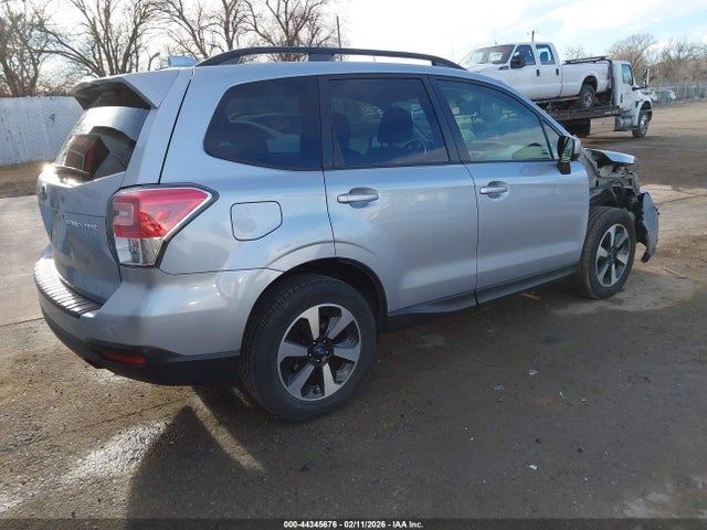 2018 SUBARU FORESTER JF2SJAGC4JH476896 Photo 3