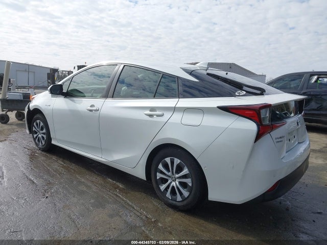 2020 TOYOTA PRIUS JTDL9RFU3L3015290 Photo 2