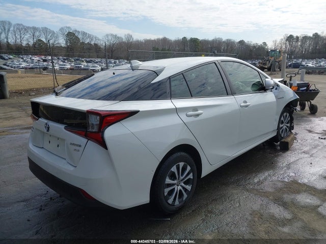 2020 TOYOTA PRIUS JTDL9RFU3L3015290 Photo 3