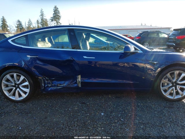 Tesla Model 3 Long Range/performance 2018 5YJ3E1EB1JF092060 Image 13