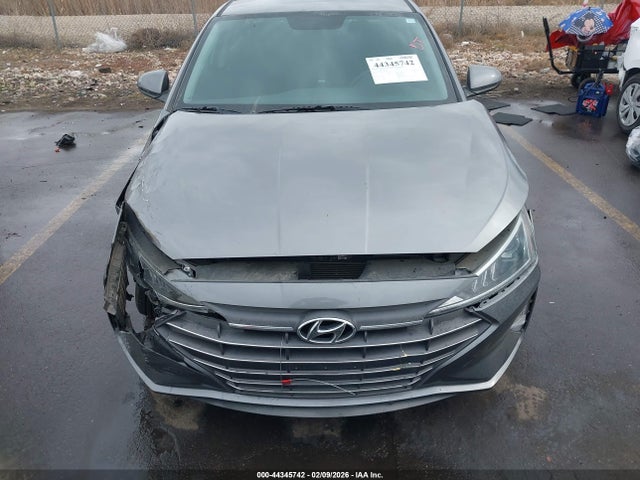 2019 Hyundai Elantra Se მანქანა იყიდება აუქციონზე, vin: 5NPD74LFXKH493129, აუქციონის ნომერი: 44345742