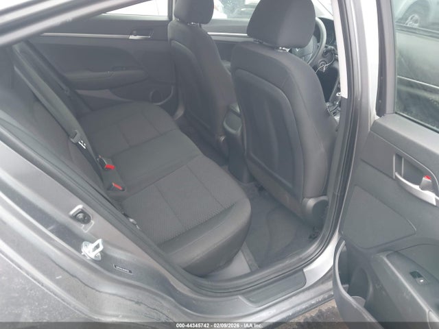 2019 Hyundai Elantra Se მანქანა იყიდება აუქციონზე, vin: 5NPD74LFXKH493129, აუქციონის ნომერი: 44345742