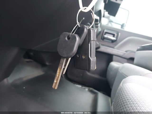 1GD21REY8HZ348821 GMC SIERRA 2500HD
