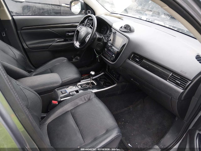 2017 MITSUBISHI OUTLANDER JA4AZ3A38HZ050019 Photo 4