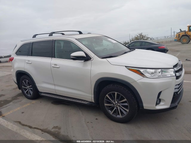 Toyota Highlander Xle 2017 5TDJZRFH2HS398137 Image 13
