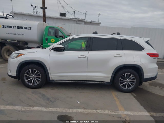 Toyota Highlander Xle 2017 5TDJZRFH2HS398137 Image 14