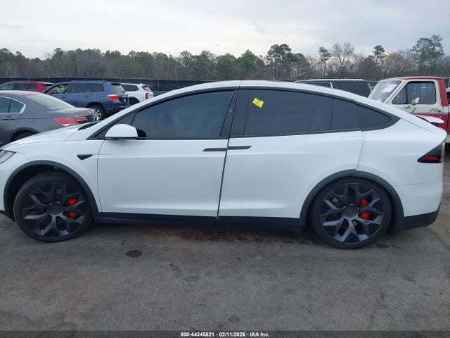 44345821 :رقم المزاد ، 7SAXCBE67TF478665 vin ، 2026 Tesla Model X Plaid مزاد بيع