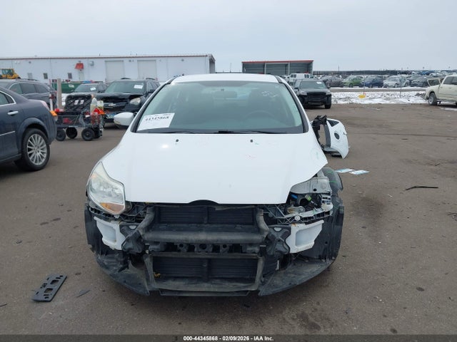 1FADP3K20EL128800 Ford FOCUS SE