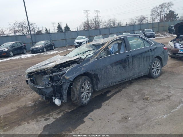Toyota CAMRY XLE 2016 4T1BF1FK2GU257309 Image 2