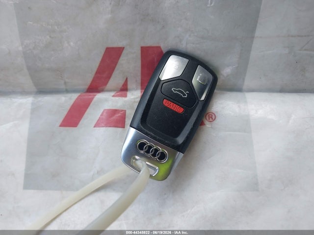 Продаж на аукціоні авто 2017 Audi A4 2.0t Premium, vin: WAULNAF44HN036820, номер лоту: 44345922