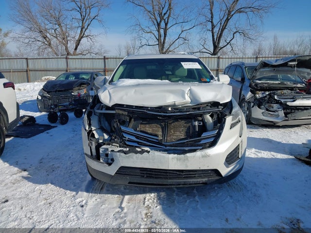 44345925 :رقم المزاد ، 1GYKNBRSXHZ268503 vin ، 2017 Cadillac Xt5 Luxury مزاد بيع