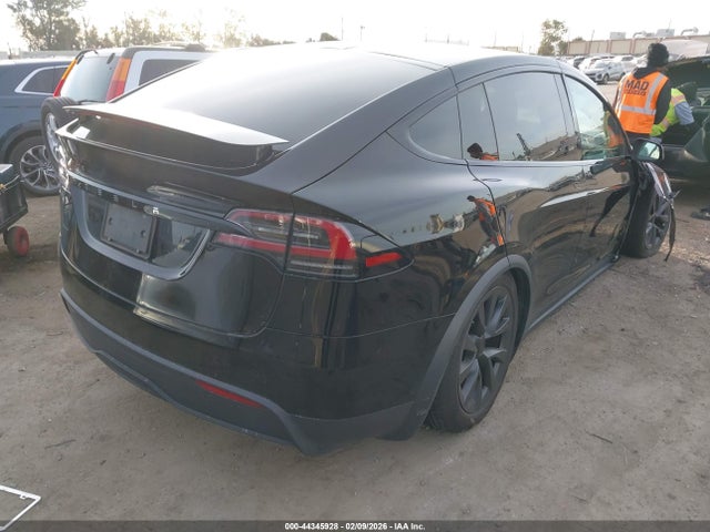 44345928 :رقم المزاد ، 7SAXCAE52PF425296 vin ، 2023 Tesla Model X مزاد بيع