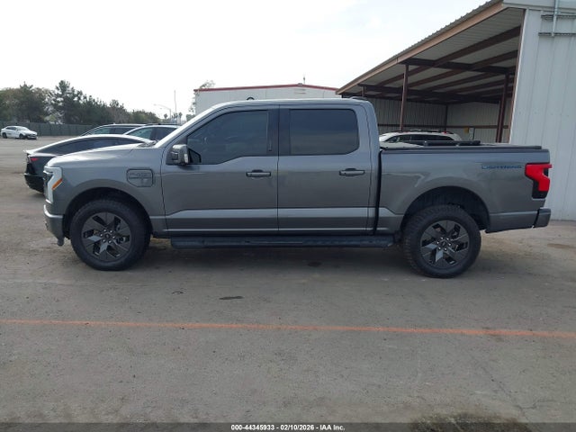 1FTVW1EL8NWG15588 Ford F-150 Lightning Lariat