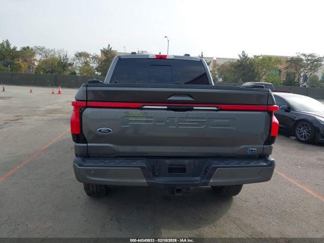 1FTVW1EL8NWG15588 Ford F-150 Lightning Lariat