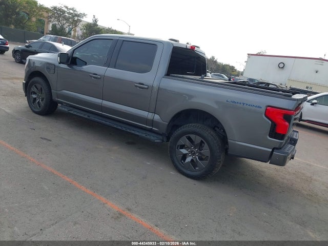 1FTVW1EL8NWG15588 Ford F-150 Lightning Lariat