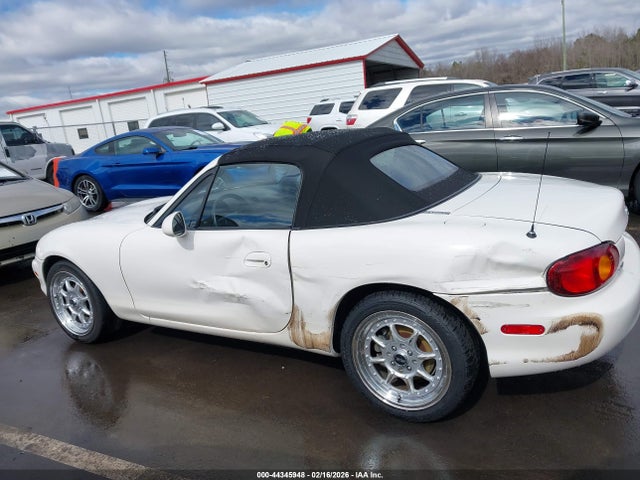 1999 Mazda Mx-5 Miata მანქანა იყიდება აუქციონზე, vin: JM1NB353XX0103571, აუქციონის ნომერი: 44345948