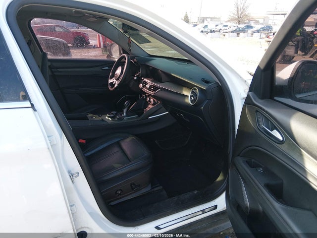 ZASFAKBN6J7B87739 Alfa Romeo Stelvio Ti Awd