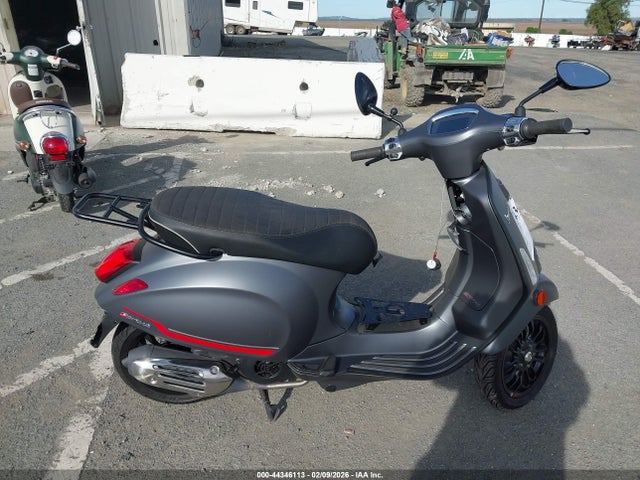 ZAPM818G0N5802431 Vespa Primavera/sprint 150