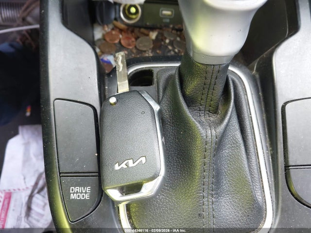 KNDJ23AU2P7191598 KIA SOUL LX
