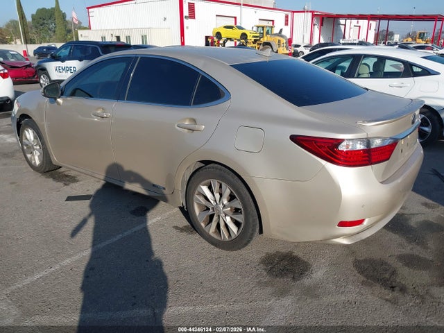 2013 Lexus Es 300h მანქანა იყიდება აუქციონზე, vin: JTHBW1GG8D2003964, აუქციონის ნომერი: 44346134
