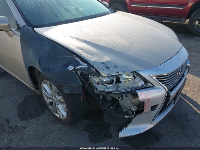 2013 Lexus Es 300h მანქანა იყიდება აუქციონზე, vin: JTHBW1GG8D2003964, აუქციონის ნომერი: 44346134