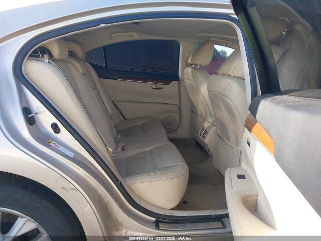 2013 Lexus Es 300h მანქანა იყიდება აუქციონზე, vin: JTHBW1GG8D2003964, აუქციონის ნომერი: 44346134