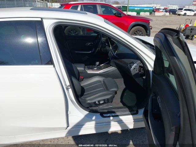 2019 BMW 330I WBA5R1C59KAK12110 Photo 4