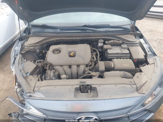 KMHD84LF1KU745493 Hyundai ELANTRA SEL