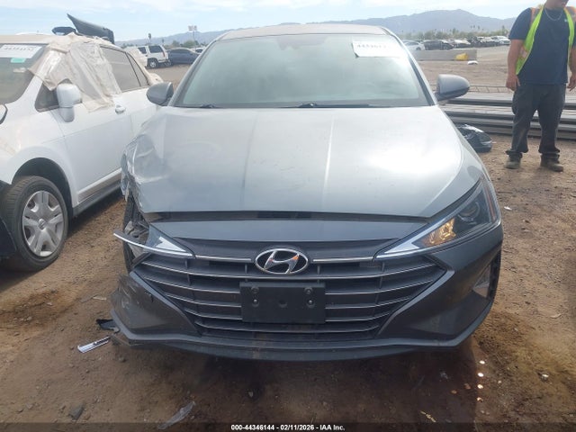 KMHD84LF1KU745493 Hyundai ELANTRA SEL