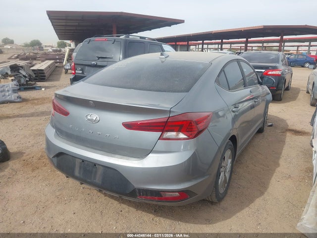 KMHD84LF1KU745493 Hyundai ELANTRA SEL
