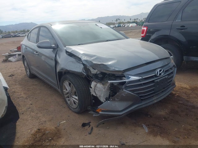 KMHD84LF1KU745493 Hyundai ELANTRA SEL