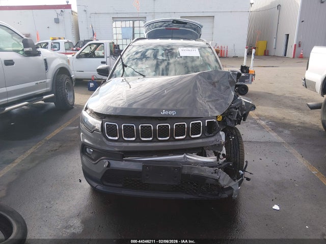 3C4NJDBN0RT607583 Jeep Compass Latitude 4x4
