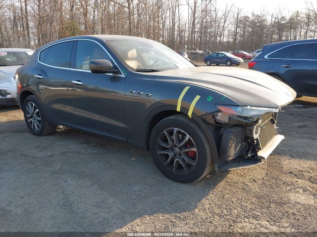 2017 MASERATI LEVANTE ZN661XUA5HX243890