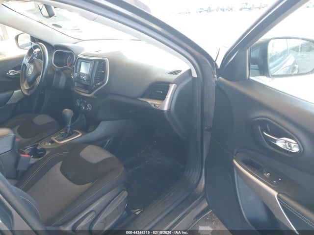 1C4PJLCX4JD540712 Jeep Cherokee Latitude Fwd